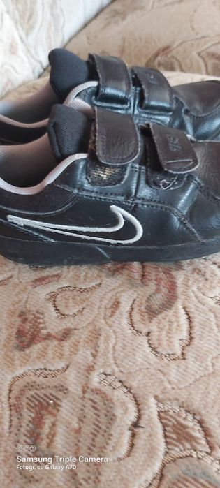 Adidasi Nike marimea 30
