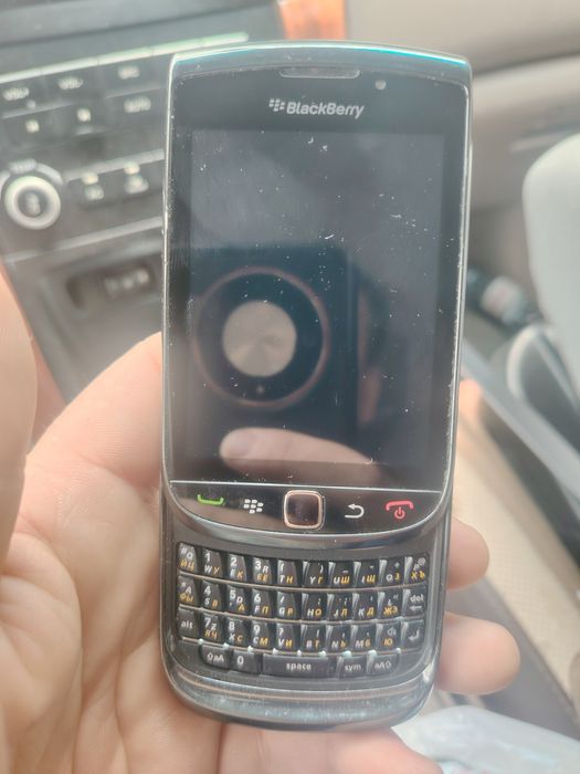 Продам блекберри 9800
