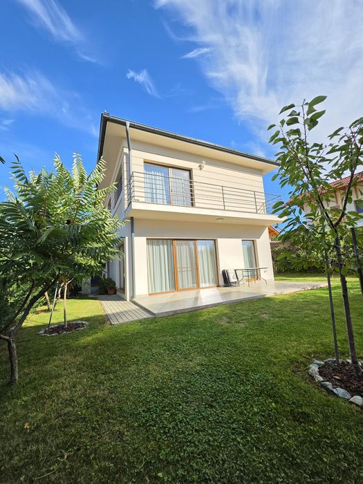 PROPRIETAR vand casa, 120 mp, 4 camere, 350 mp gradina in zona Urbano