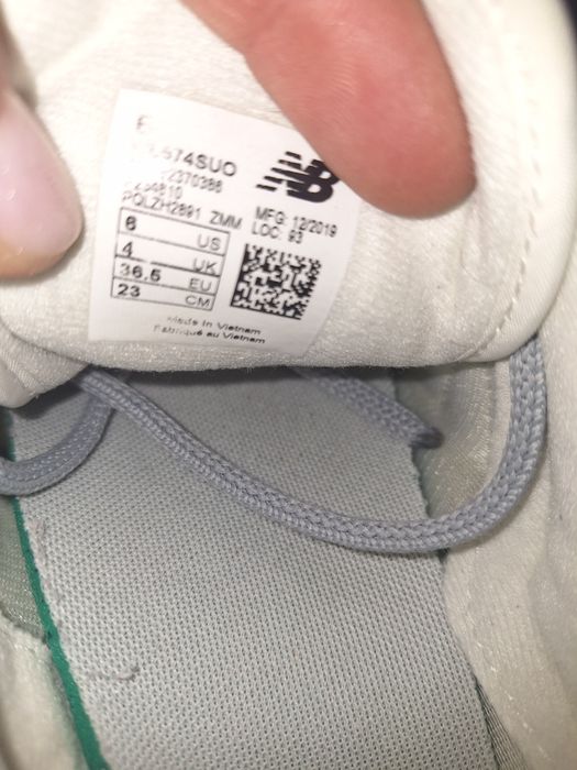 Маратонки Adidas и New Balance