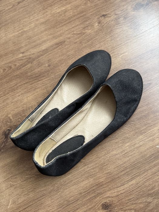 Отдам 2 пары обуви