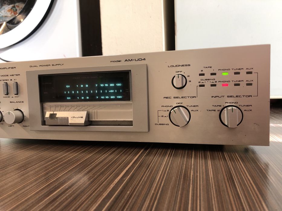 Akai AM-U04 стерео