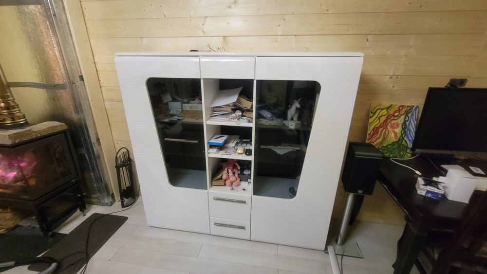 Продавам холна секция