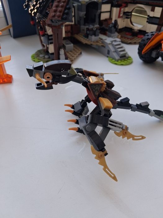 Продам набор конструкторов лего