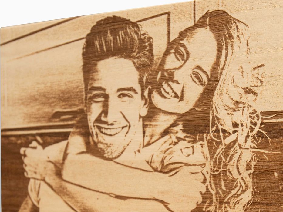 Гравирана снимка въхру дърво 40х20см, Подарък за Рожден ден, Имен Ден