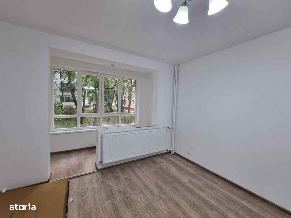 Apartament cu 3 camere de inchiriat in zona Piata Resita