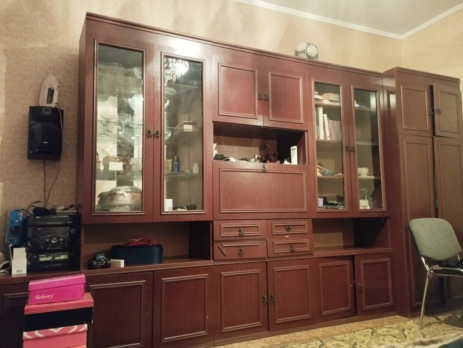 Продам деревянную стенку