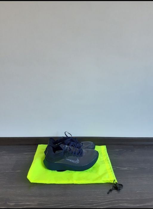 Adidasi Noi Nike racing 42.5 .
