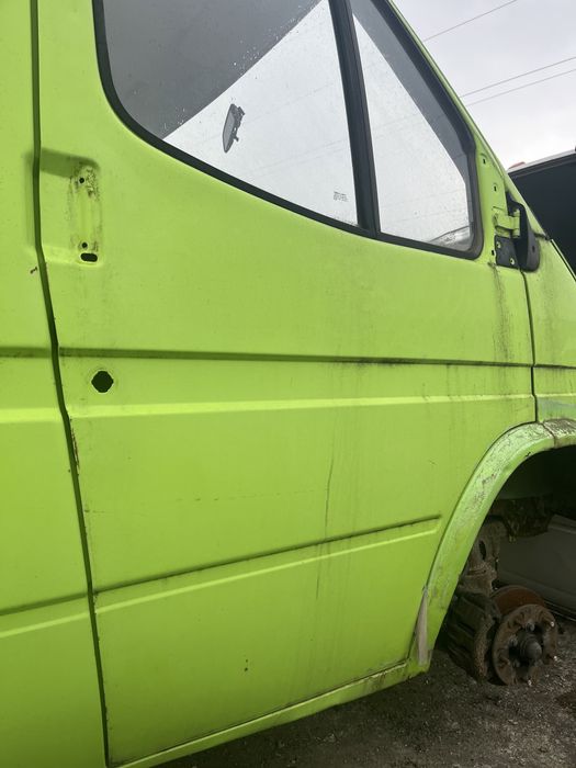 Usa fata stanga/dreapta Ford Transit model pana in 2000