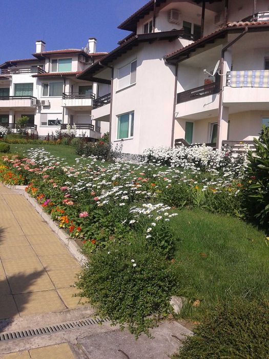 Луксозен апартамент първа линия море за сезон Лято 2026