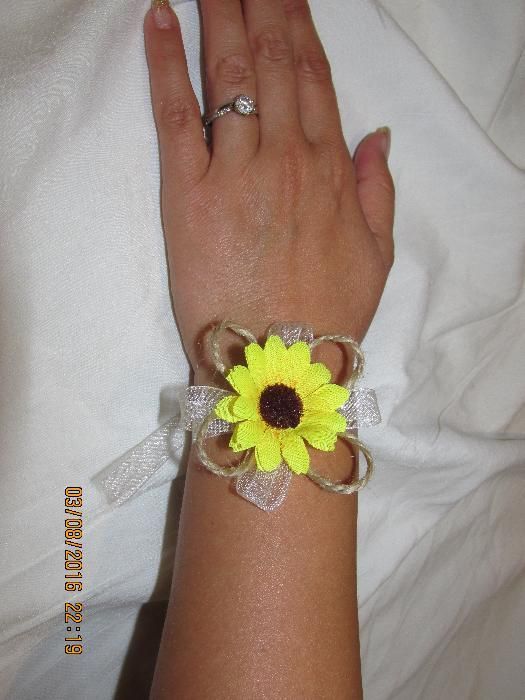 Сватбени бутониери,покани и др аксесоари ръчна изработка