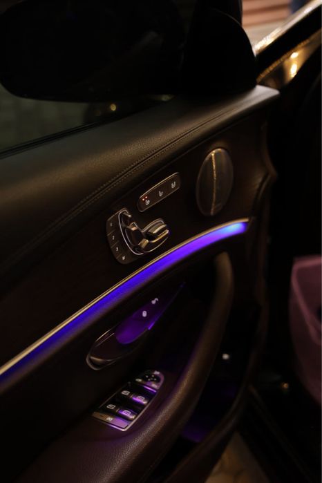 Mersedes benz E300 black