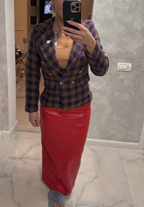 Sacou model foarte frumos,se intinde,calitate foarte buna!