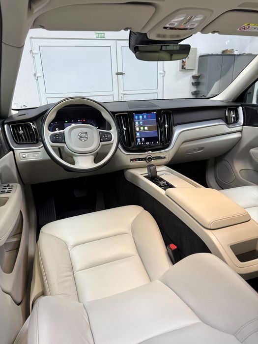 VOLVO XC60 2021 — imagine 5