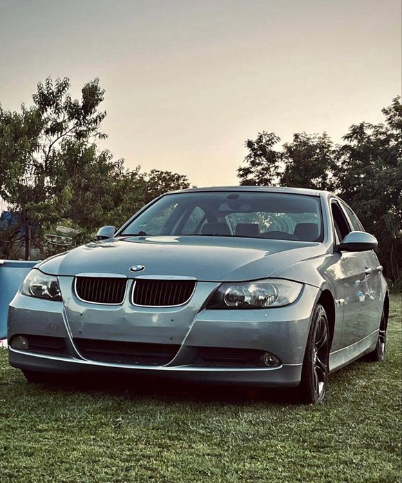 Bmw e90 320i  stare buna