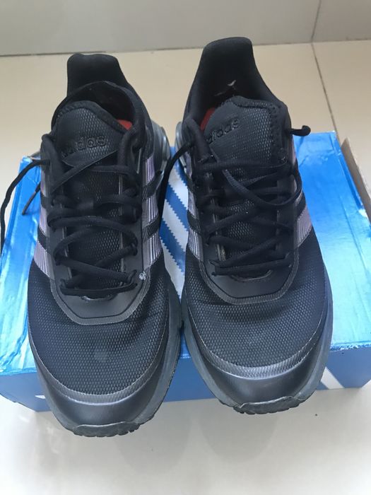 Vand adidasi barbati