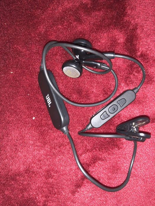 Căști JBL T205BT sau schimb cu o drona