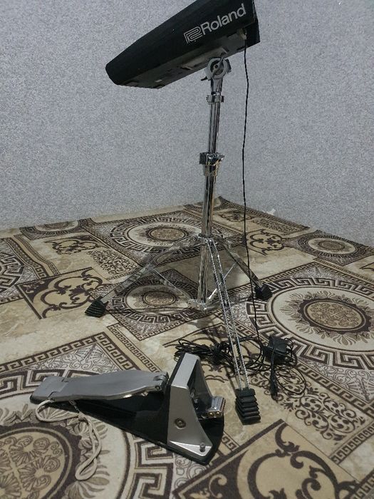 ROLAND spd pro sotiladi