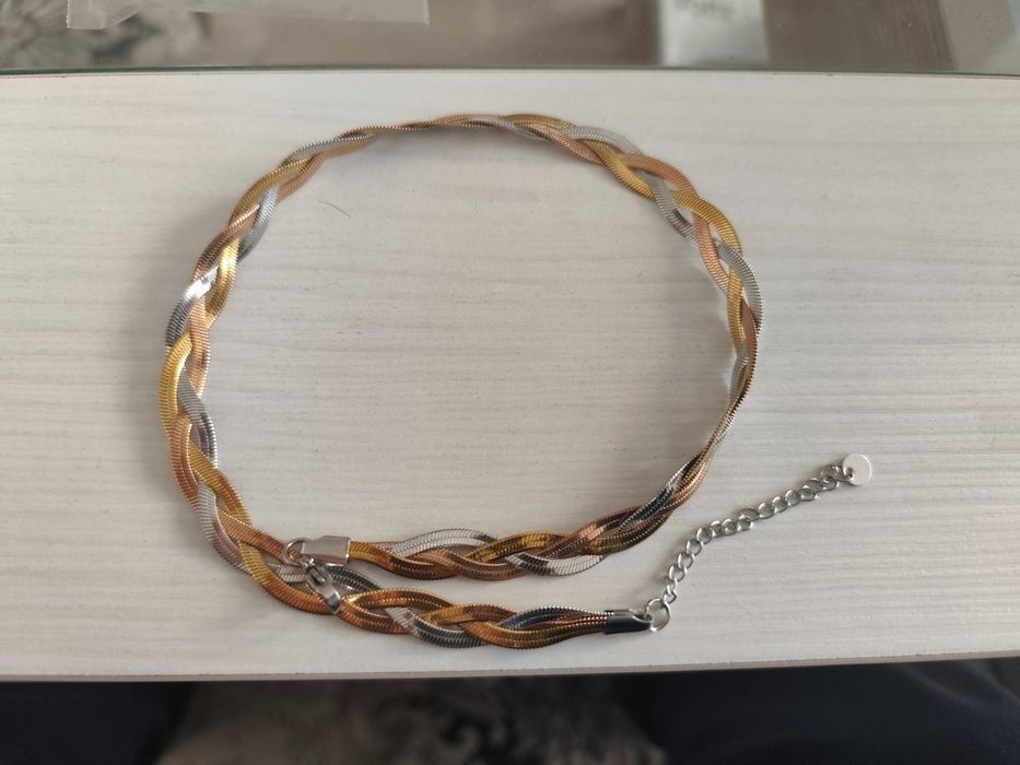 Медицинско стоманено колие