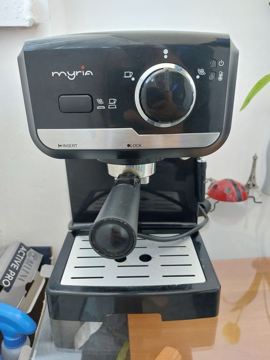 Vând expresor Myria