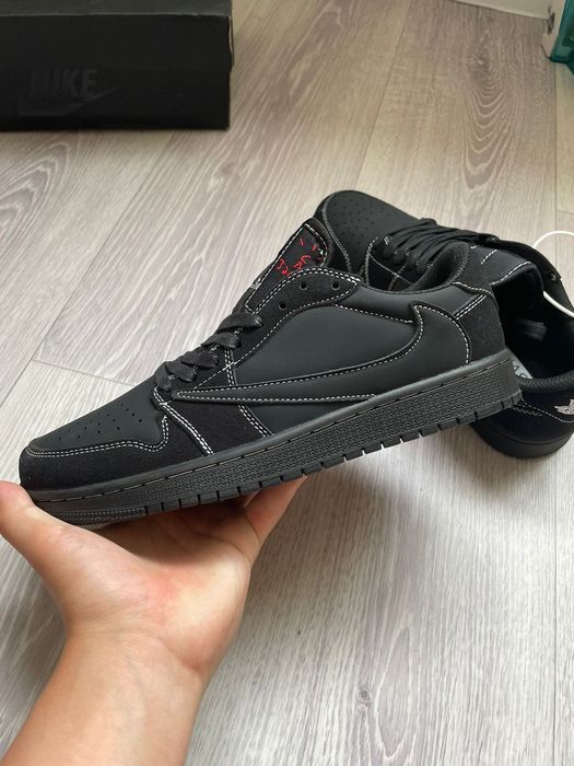 Кроссовки 43 размер НОВЫЕ