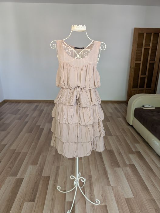 Zara mătase rochie