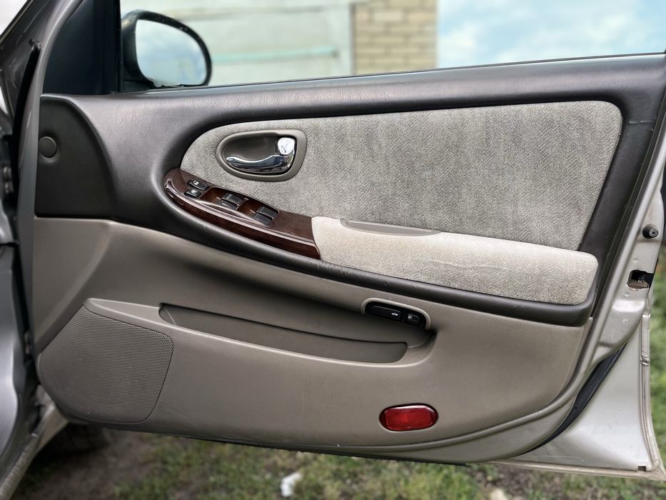 Продам Nissan Cefiro