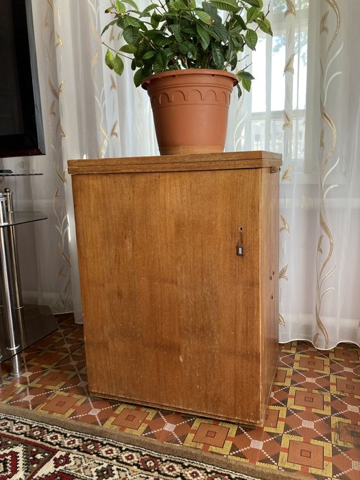 Продам швейную машинку