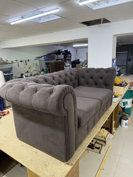 Диван честер новый.