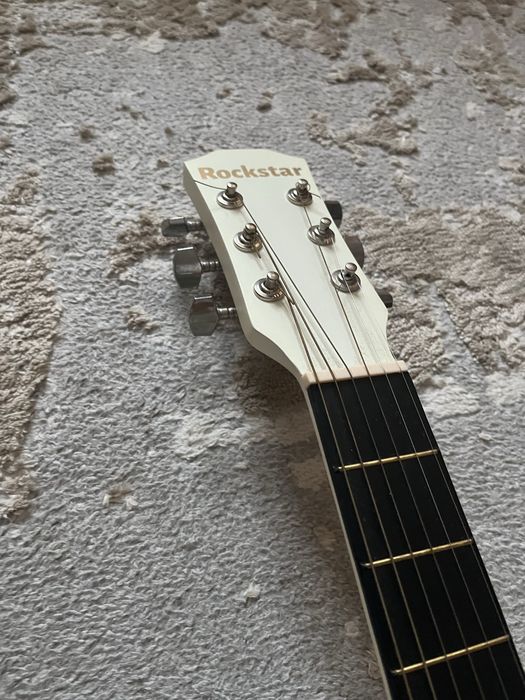 Гитара белая, Rockstar