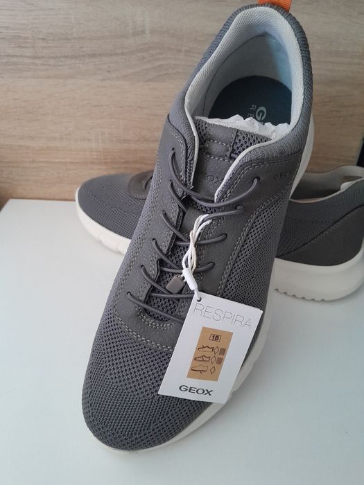 Adidasi Geox Gri sau Negri