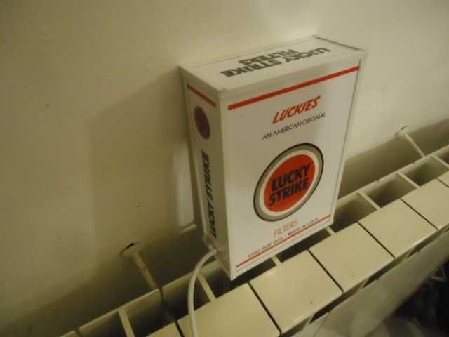 lucky strike, HB,  светеща реклама