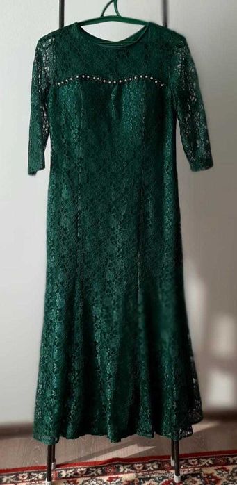 Платье нарядное 48 размер