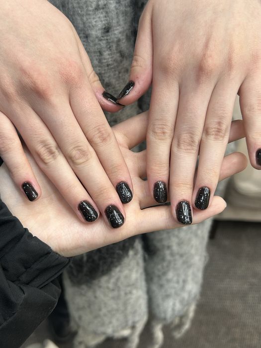 модели на маникюр