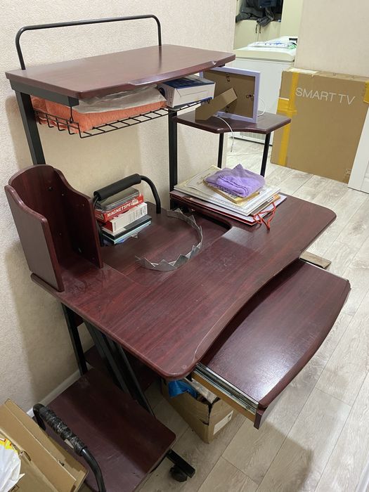 Компьютерный стол