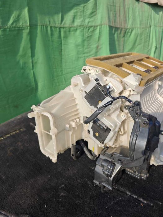 Печка субару с 2003 и выши правый руль