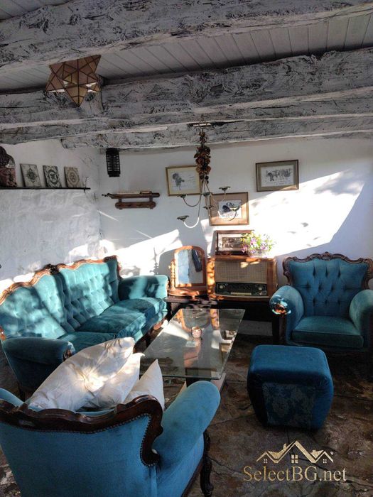 Реновирана къща в близко село до Велико Търново