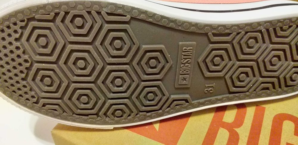 Tenesi fata BigStar noi 31