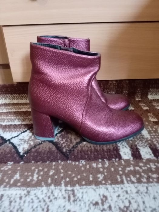 Продавам дамски токчета и ботуши