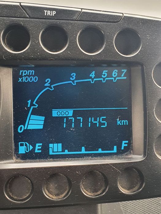 Spark mashinasi sotiladi