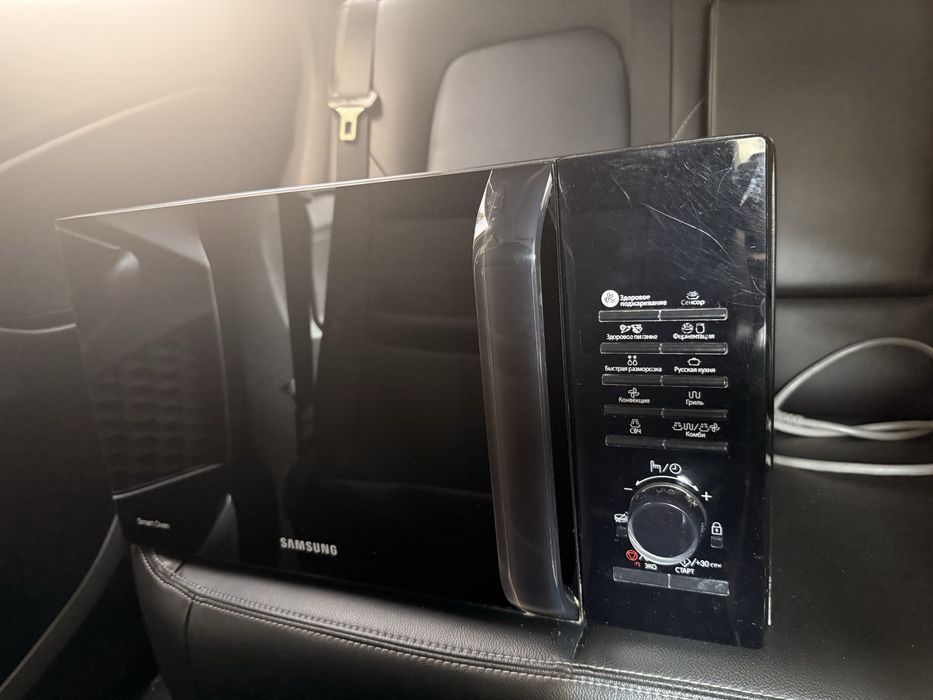 Микроволновка Samsung MC28H5135CK в отличном состоянии