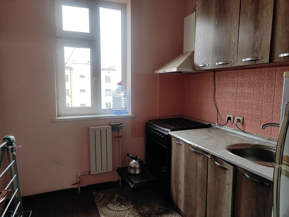 Тошкент вилояти Зангиотада 3 хонали квартира ижарага берилади.