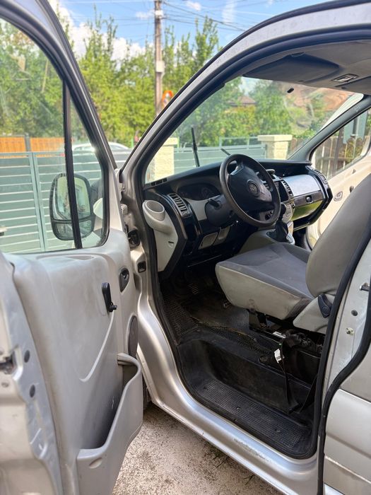 Opel vivaro renaul trafic lung