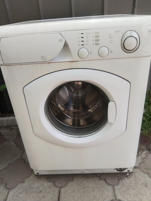Продам стиральную машину