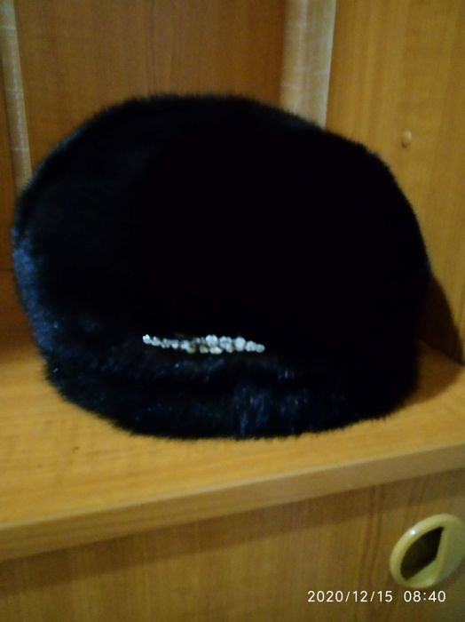 Продам женский норковый берет.