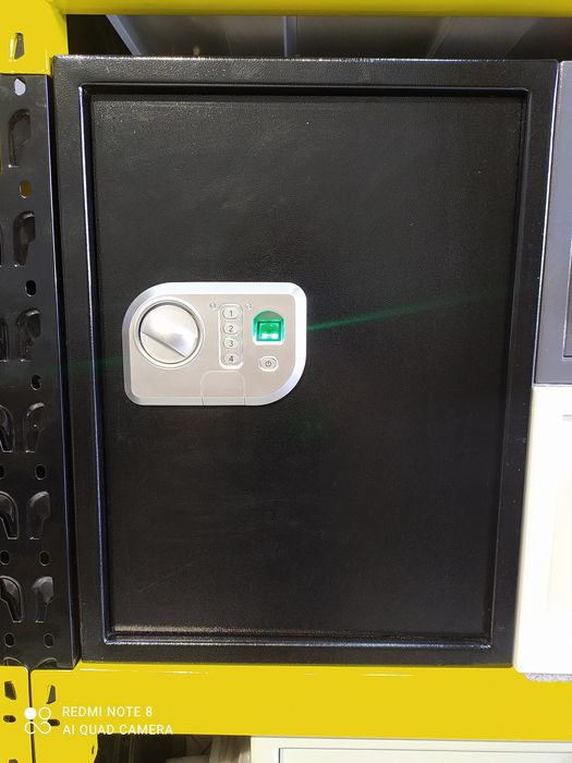 Сейф с отпечатком