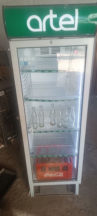 Витрина халаделник