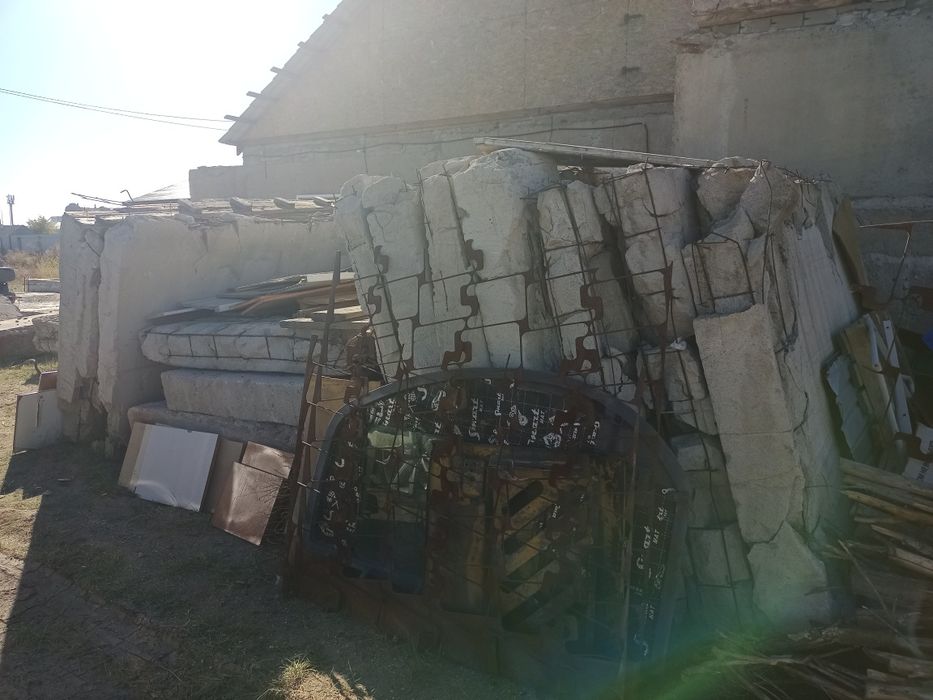Продам стеновые газоблчные  плиты и ригель (б/у)