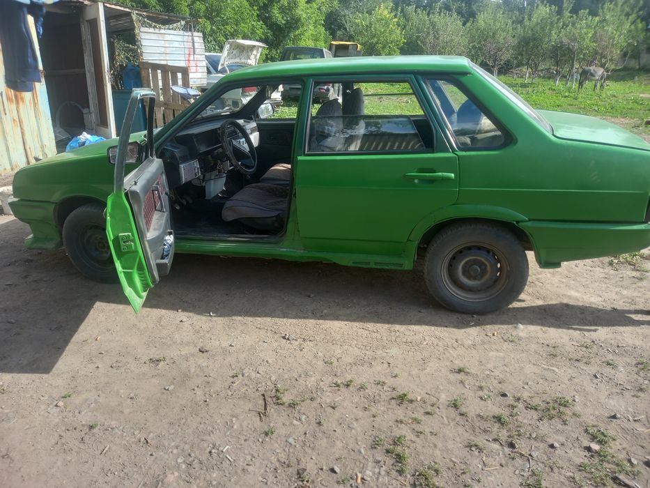 Продам машину Лада 21099