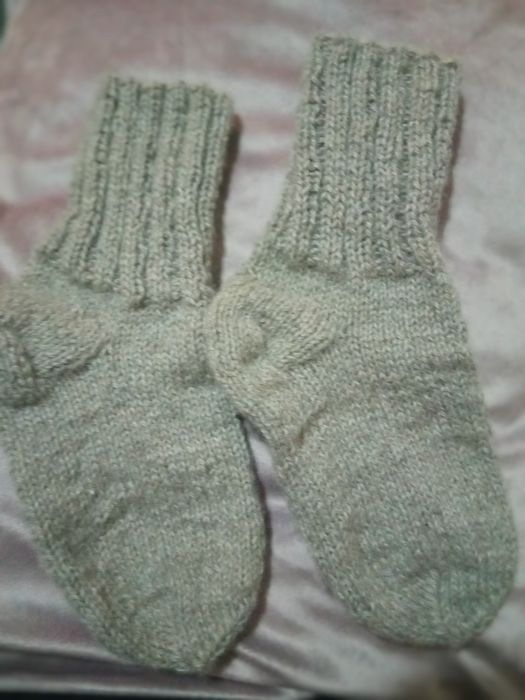 Vind o pereche de ciorapi și cipicii